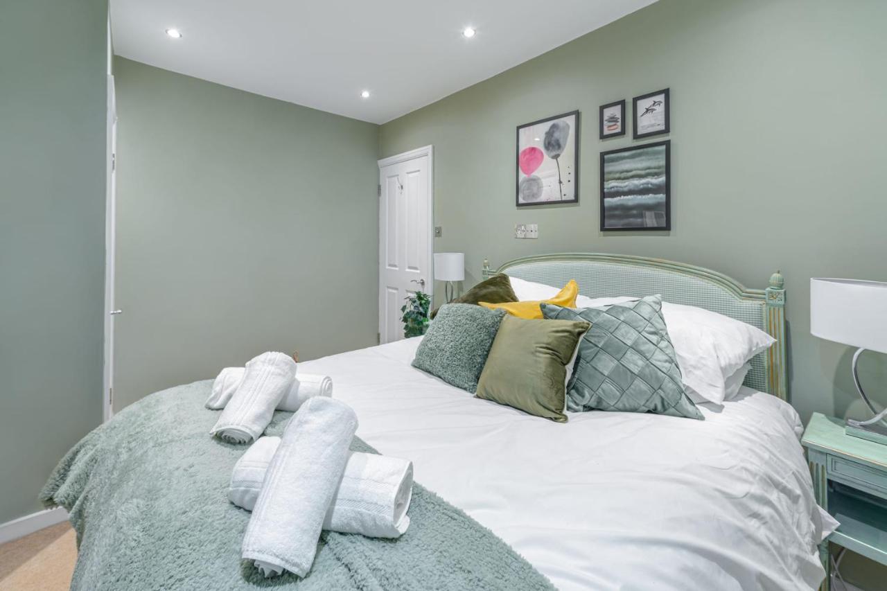 Апартаменти Stylish Shepherds Bush Flat Лондон Екстер'єр фото